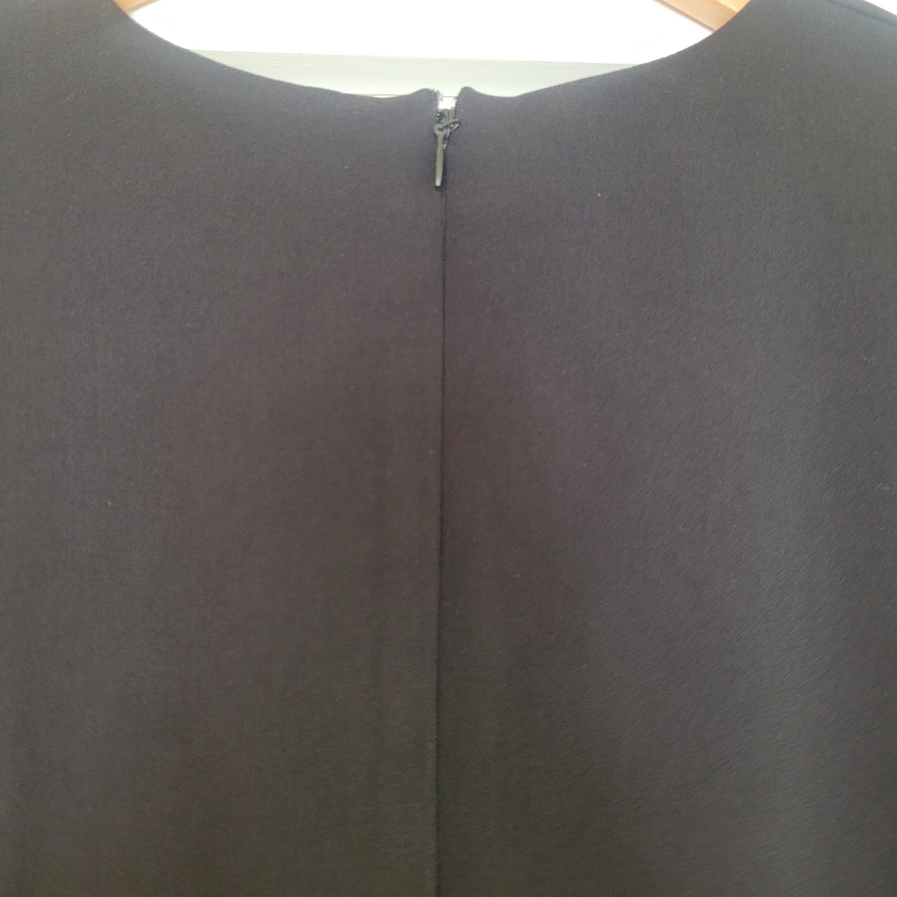 Lea & Viola Sleeveless Little Black Shift Above the Knee Dress. Size M - Picture 6 of 9